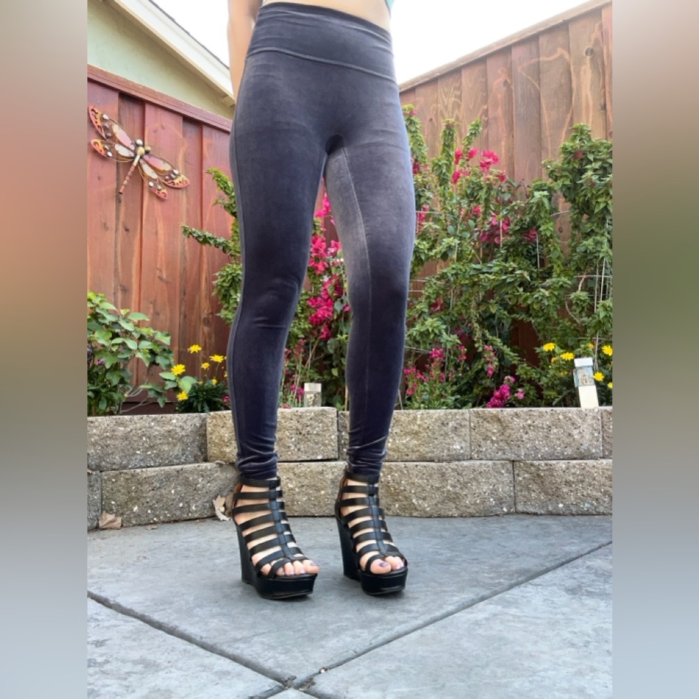NWOT Spanx Velvet Leggings